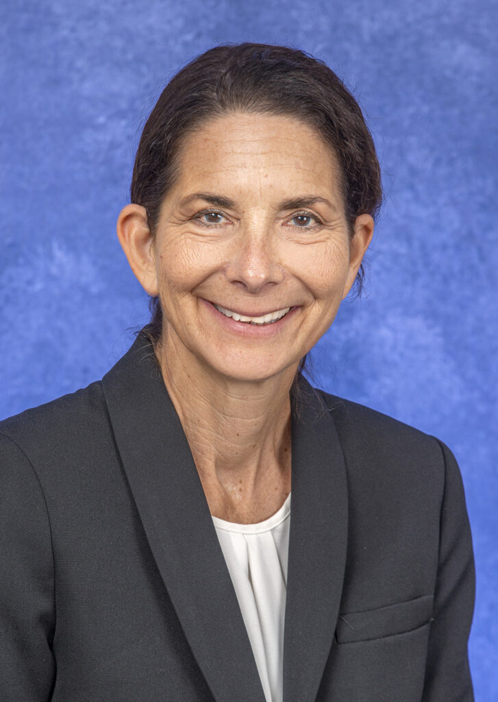 Lisa Roe, Esq., Associate at Hinkle Prior Fischer & Oberweis, Attorneys at Law.